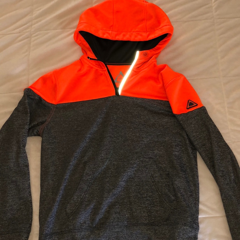 A87 sweater
